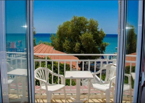 Hotel Katerina ปีตาโกเรโย ภายนอก รูปภาพ