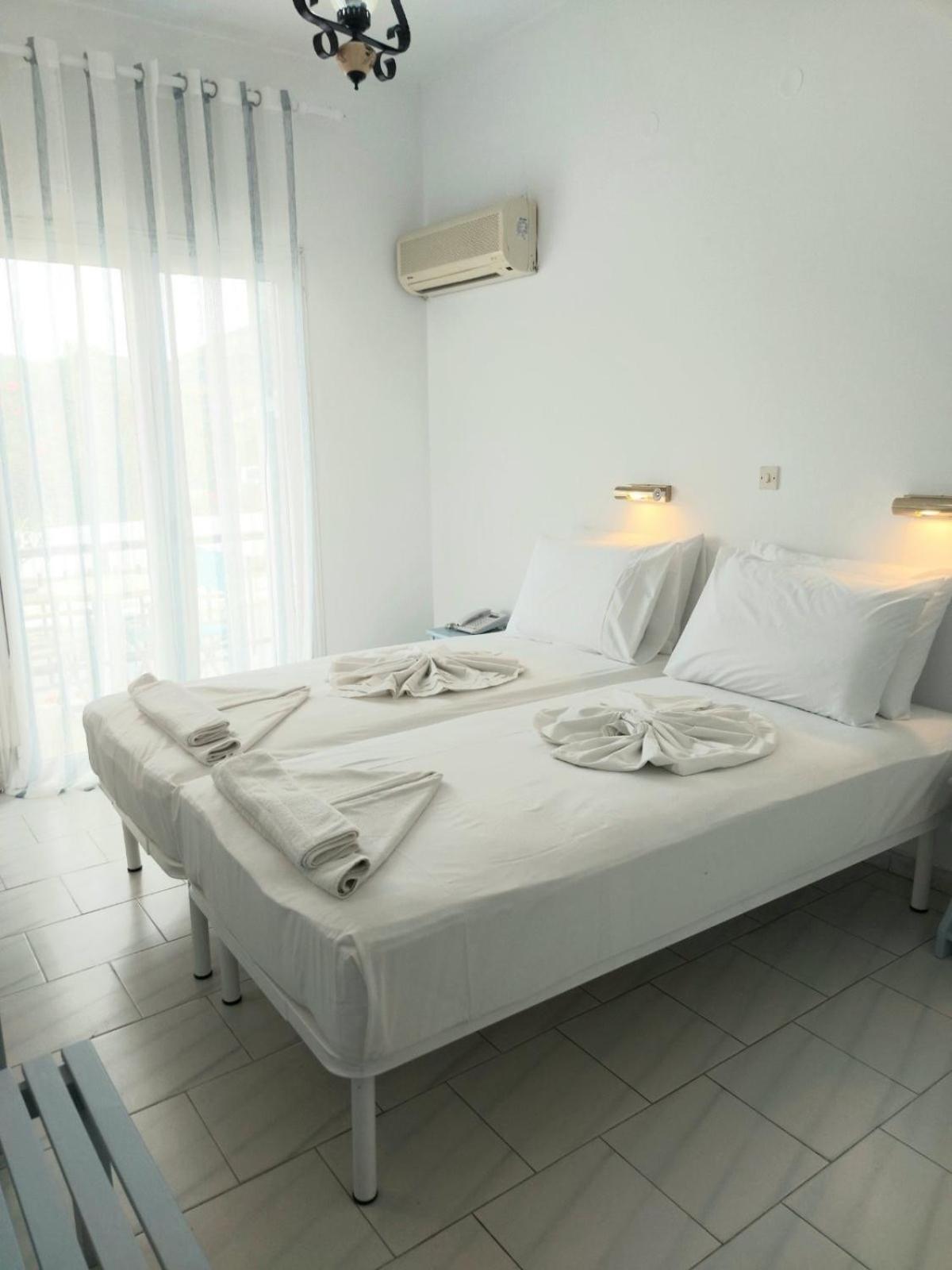 Hotel Katerina ปีตาโกเรโย ภายนอก รูปภาพ